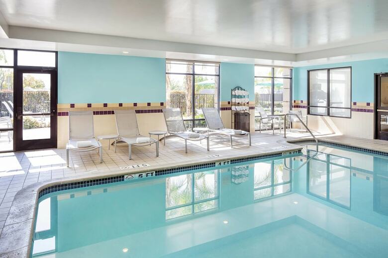 Hotel Springhill Suites By Marriott Bakersfield