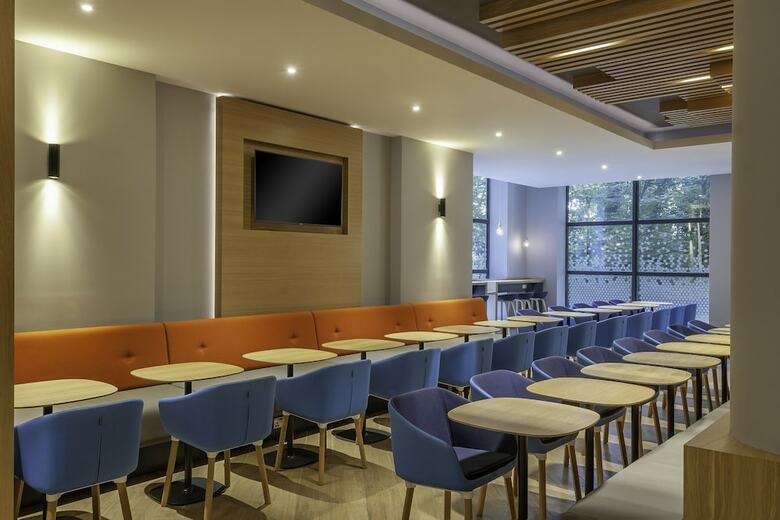 Holiday Inn Express Hotel Dublin Airport