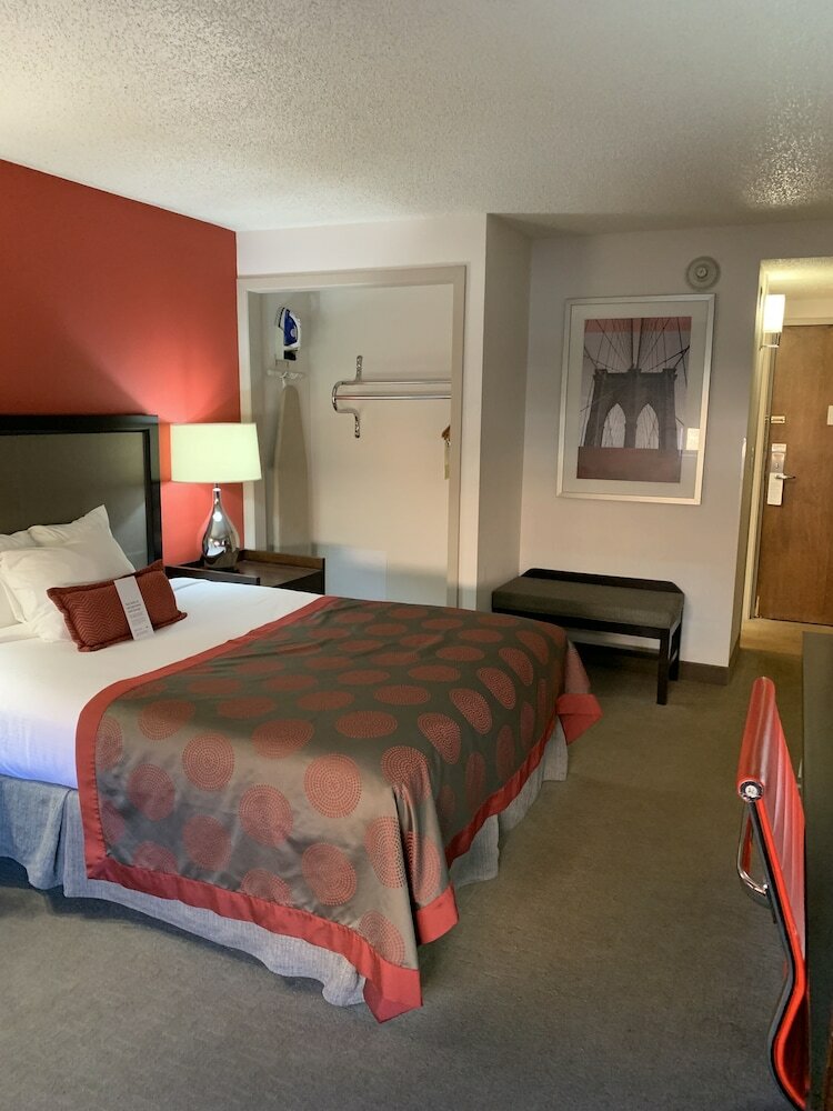 Hotel Ramada By Wyndham Marquette