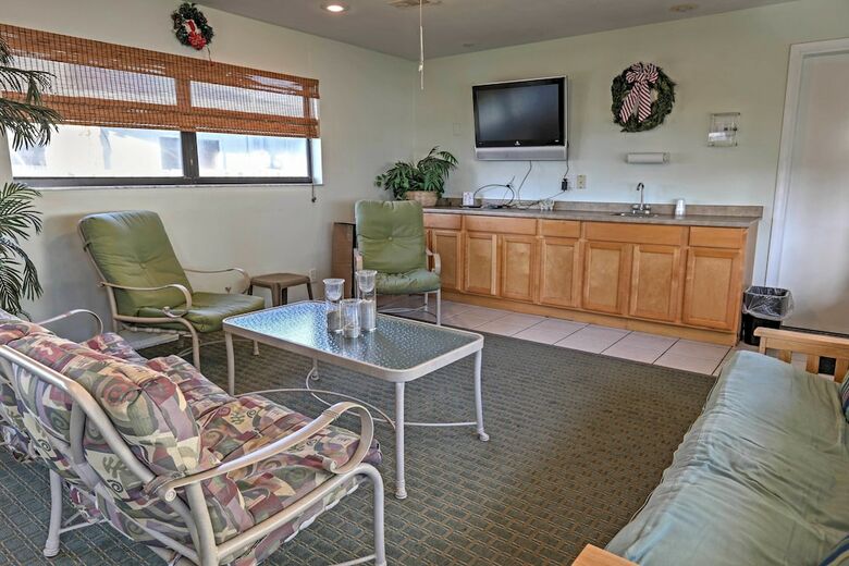 Tuckaway Shores Resort