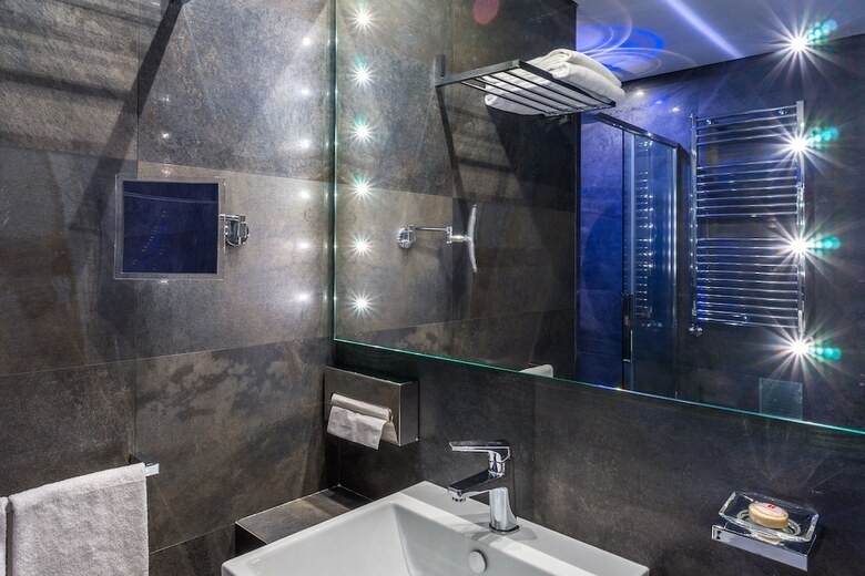 Hotel Les Diamants Spanish Steps Suite