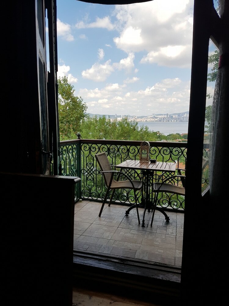 Anastasia Meziki Hotel