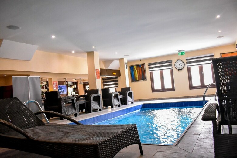 Sun Heaven Hotel & Resort V/i