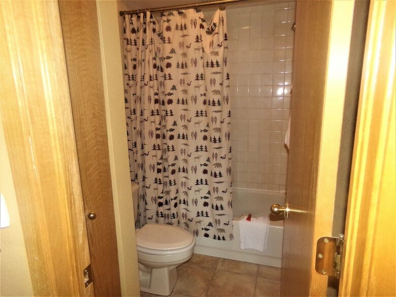 Lake Forest 2 Bed 2 Bath B
