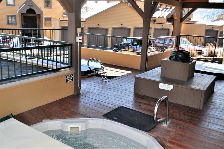 Lake Forest 2 Bed 2 Bath B