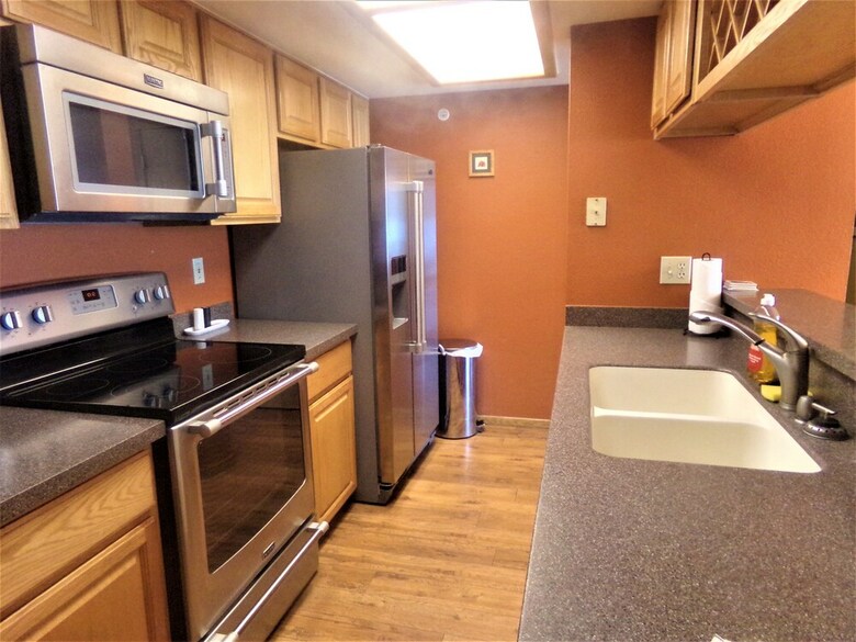 Lake Forest 2 Bed 2 Bath B