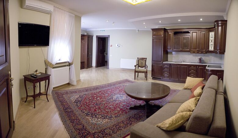 Hotel British Club Lviv