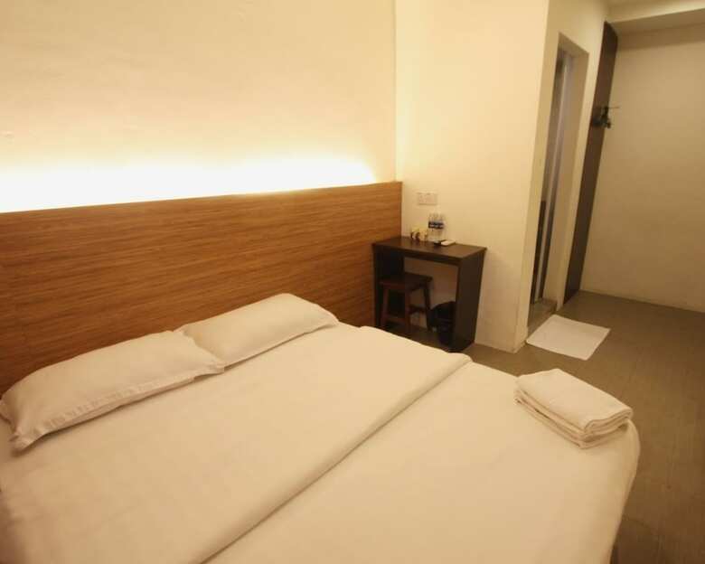 Hotel Place2stay - Airport