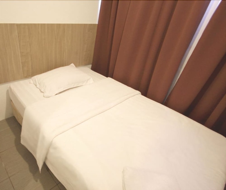 Hotel Place2stay - Airport