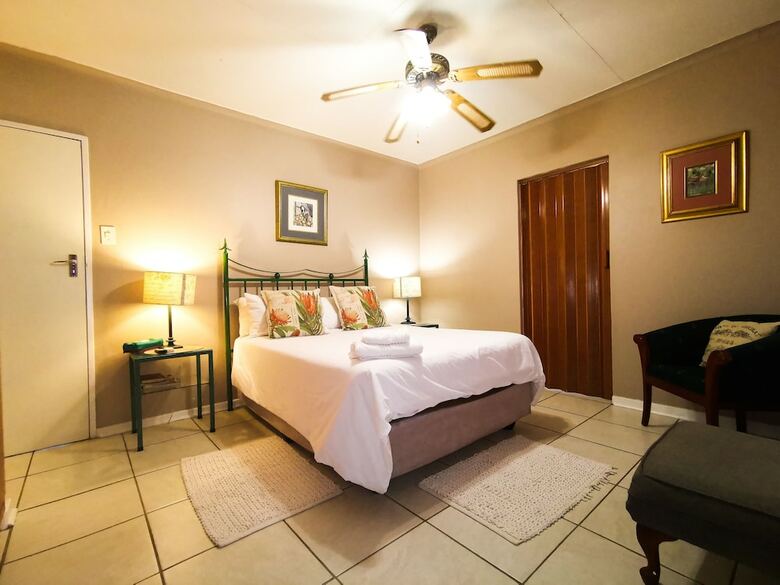 Hotel Loerie Guesthouse