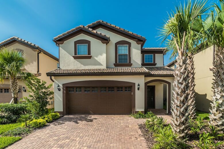 Windsor At Westside Resort By Global Resort Homes