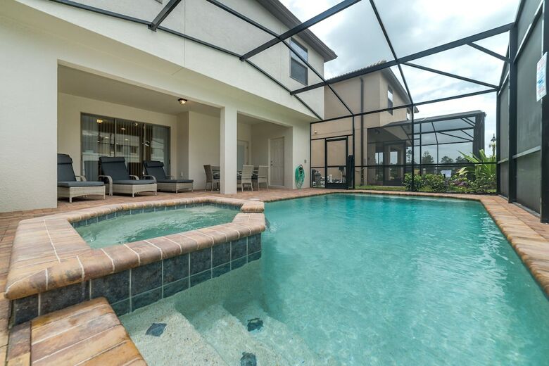 Windsor At Westside Resort By Global Resort Homes