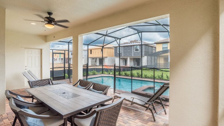 Windsor At Westside Resort By Global Resort Homes