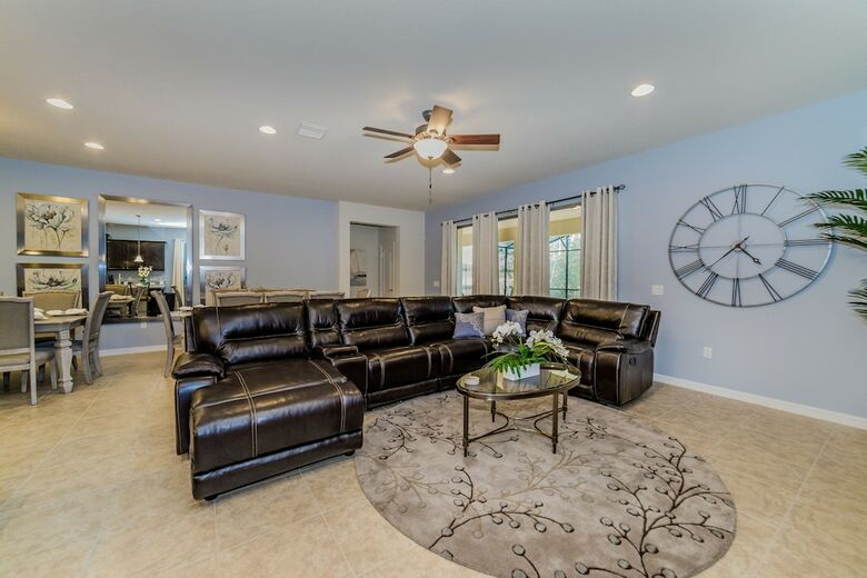 Windsor At Westside Resort By Global Resort Homes