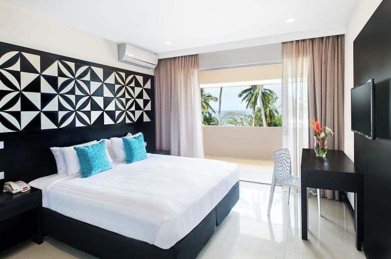 Tanoa International Dateline Hotel