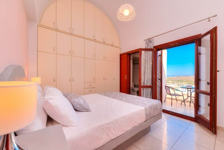 Aparthotel Akrotiri Apartments
