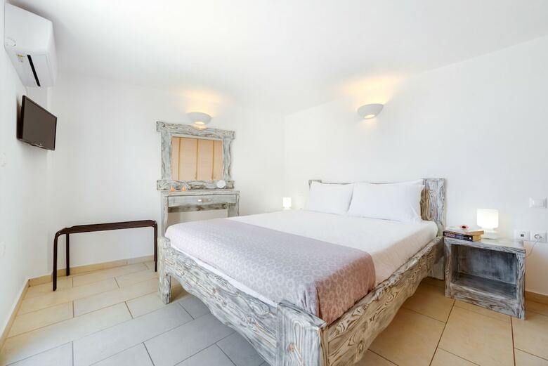 Aparthotel Akrotiri Apartments