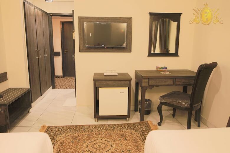 Hotel Crown Inn