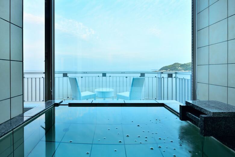 Hotel Fontaine Bleau Atami