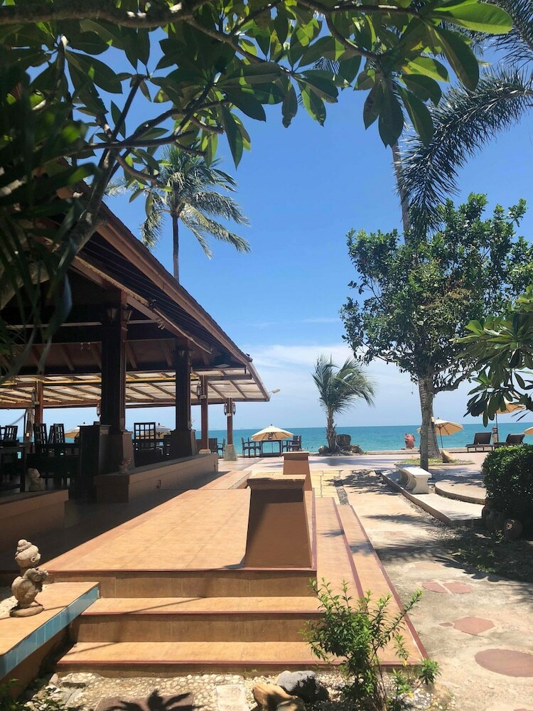 Apartamento Kanok Buri Resort & Spa