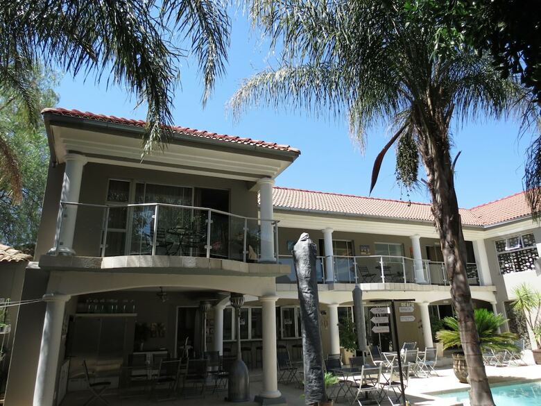 Hotel Cocomo Guesthouse, Spa And Conference Centre