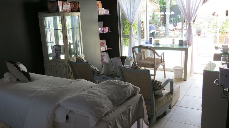 Hotel Cocomo Guesthouse, Spa And Conference Centre