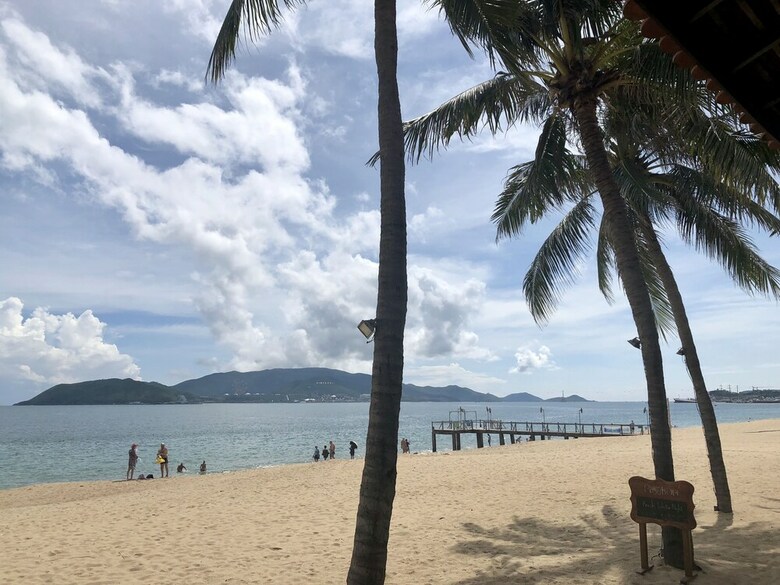 Handy Holiday Nha Trang Beach Apartment