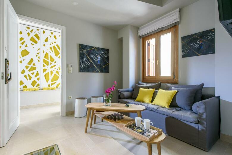 Hotel Candia Suites & Rooms