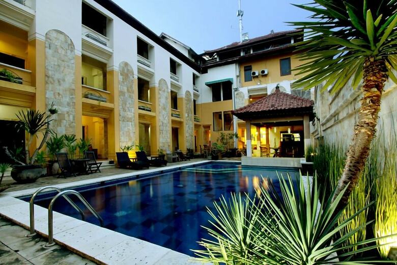 Nathan Hotel