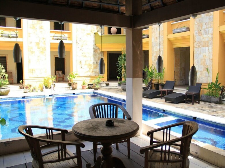 Nathan Hotel