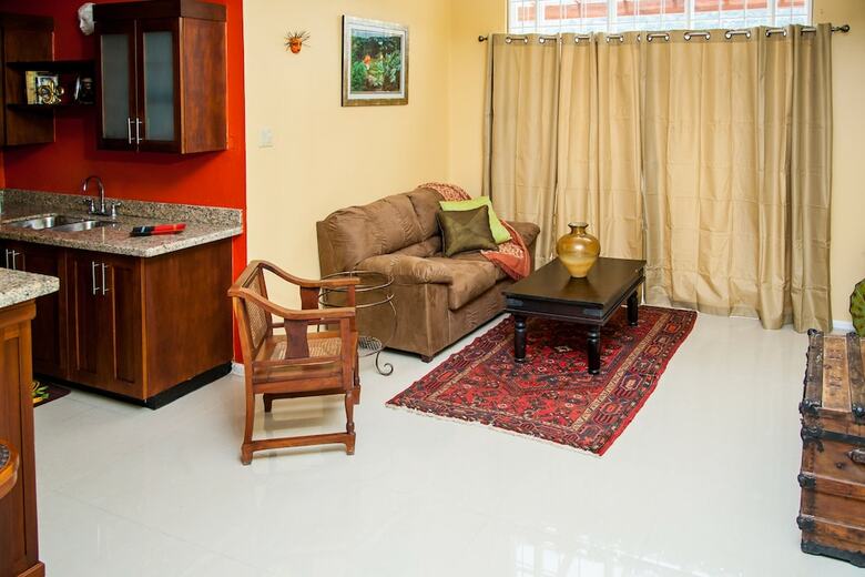 Skyview Manor Guest Apartments