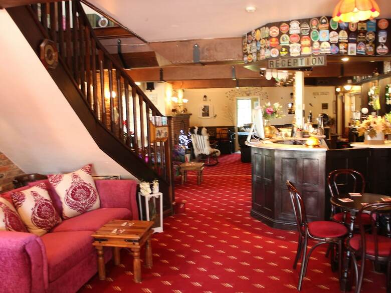 Posada The Crown Lodge And Restaurant