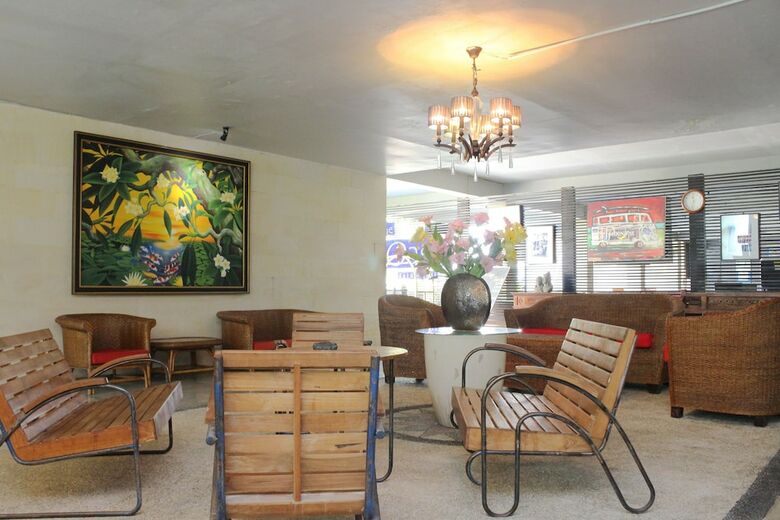 Hotel Airy Kuta Bakung Sari Bali
