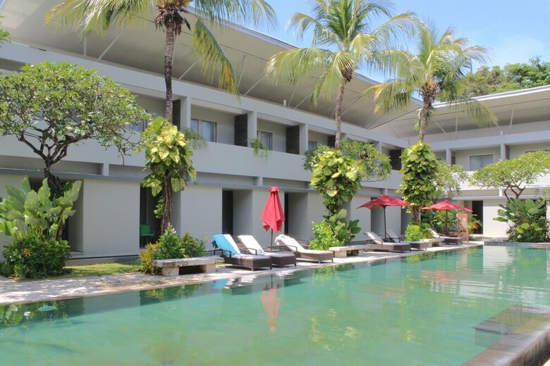Hotel Airy Kuta Bakung Sari Bali