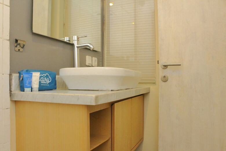 Hotel Airy Kuta Bakung Sari Bali