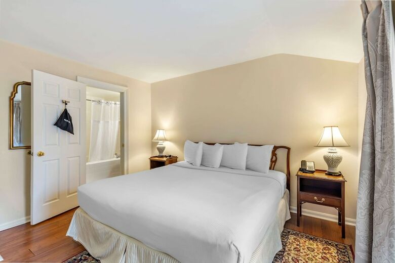Admiral Fell Inn, Ascend Hotel Collection