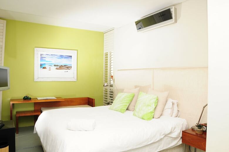 Hotel Dunkley House