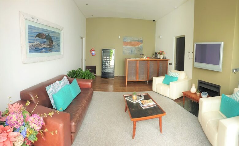 Hotel Dunkley House