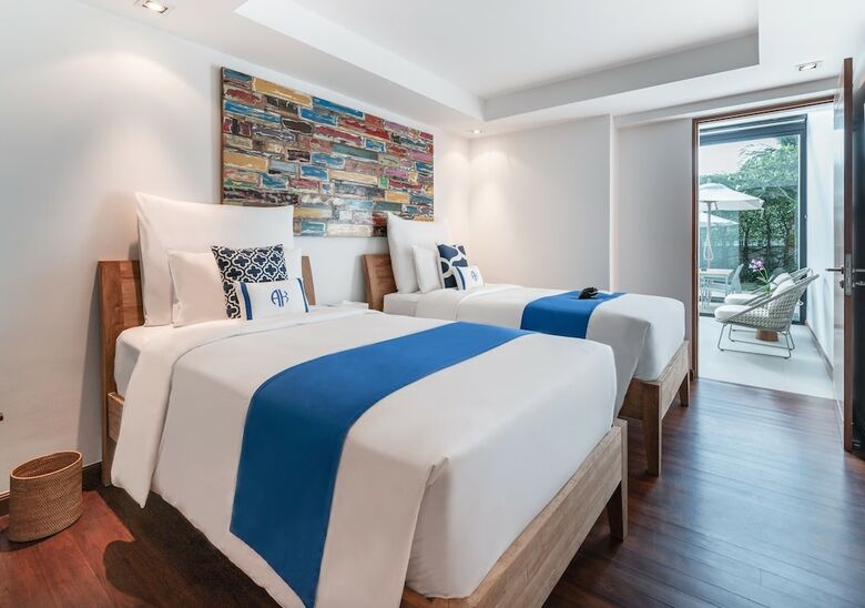 Hotel Akyra Beach Resort Phuket
