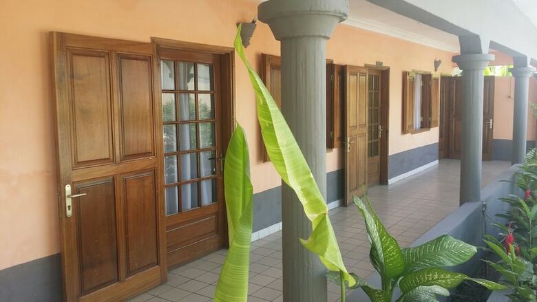 Hotel H�tel Saint Jacques - Centre Ville