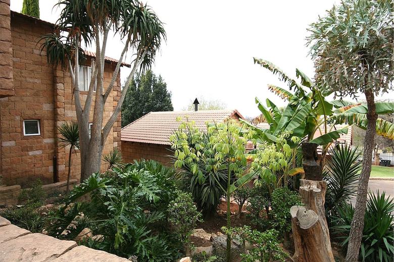 Bed & Breakfast Ikhaya Guest House