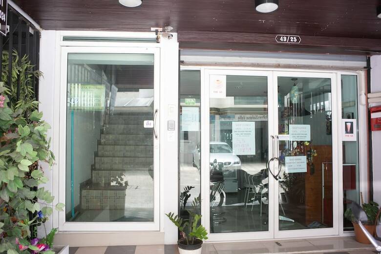 Hotel Zen Rooms Mahajak Residence