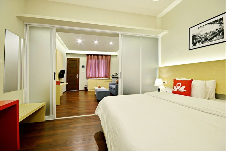 Hotel Zen Premium Kemang Pejaten