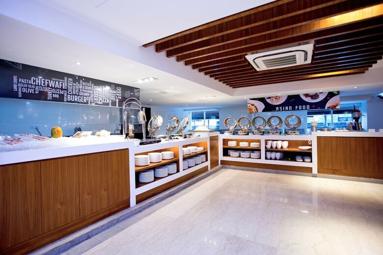 Vouk Hotel Suites