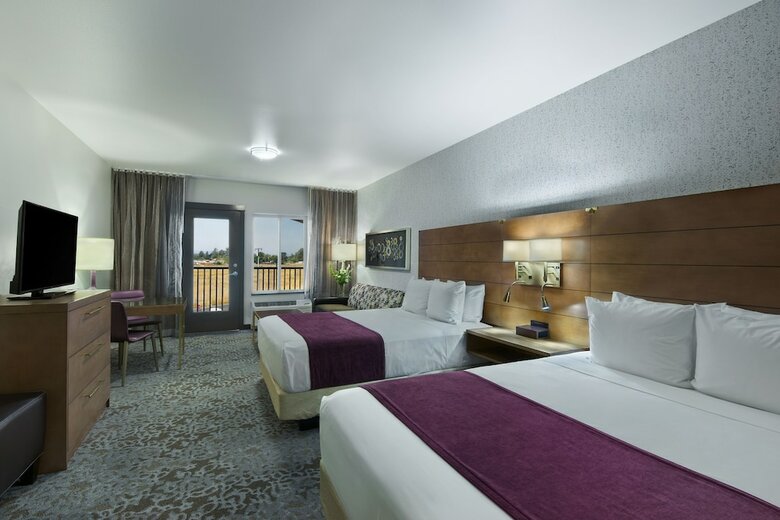 Hotel Oxford Suites Sonoma County