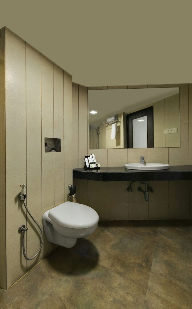 Central Beacon Hotel Surat