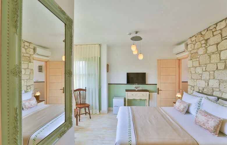 Hotel Palas Alacati - Adults Only