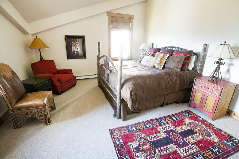Westwall Lodge