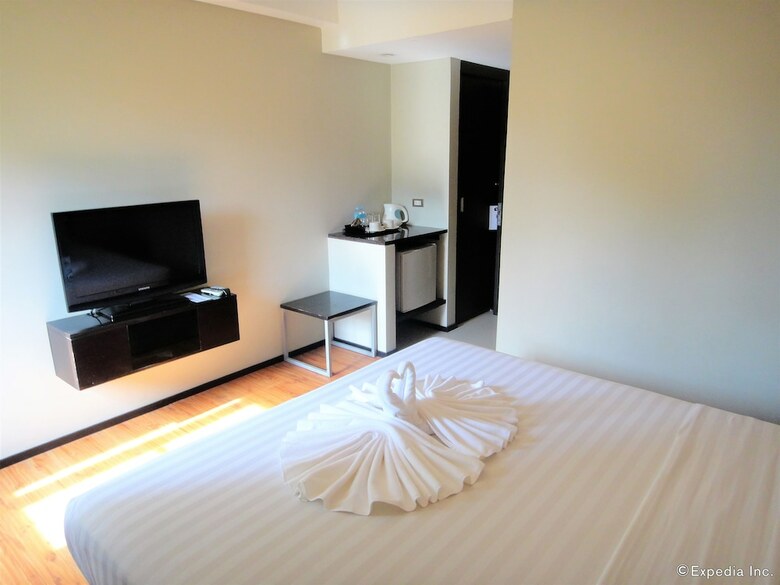 Mallberry Suites Business Hotel