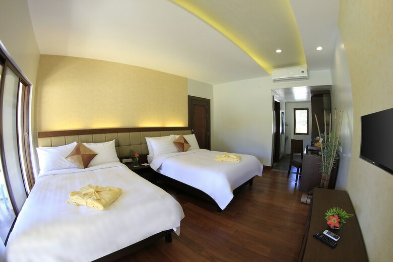 Hotel Coron Soleil Garden Resort
